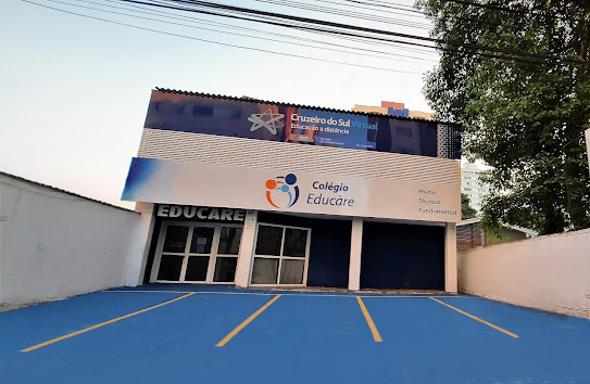 Fachada do Colégio Educàre